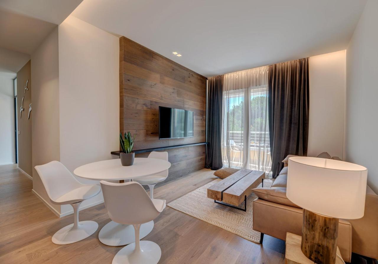 Arveskida Suite Apartment Каляри Екстериор снимка