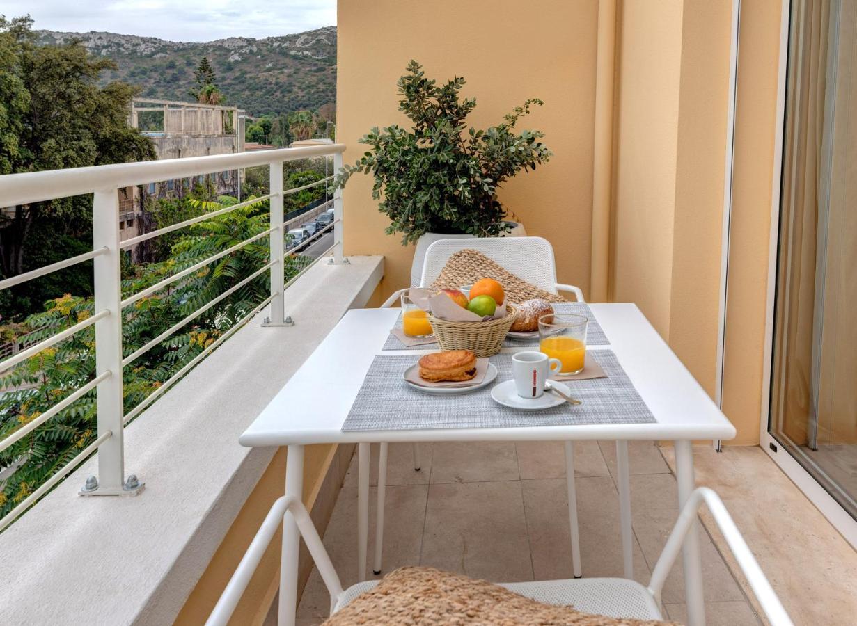 Arveskida Suite Apartment Каляри Екстериор снимка