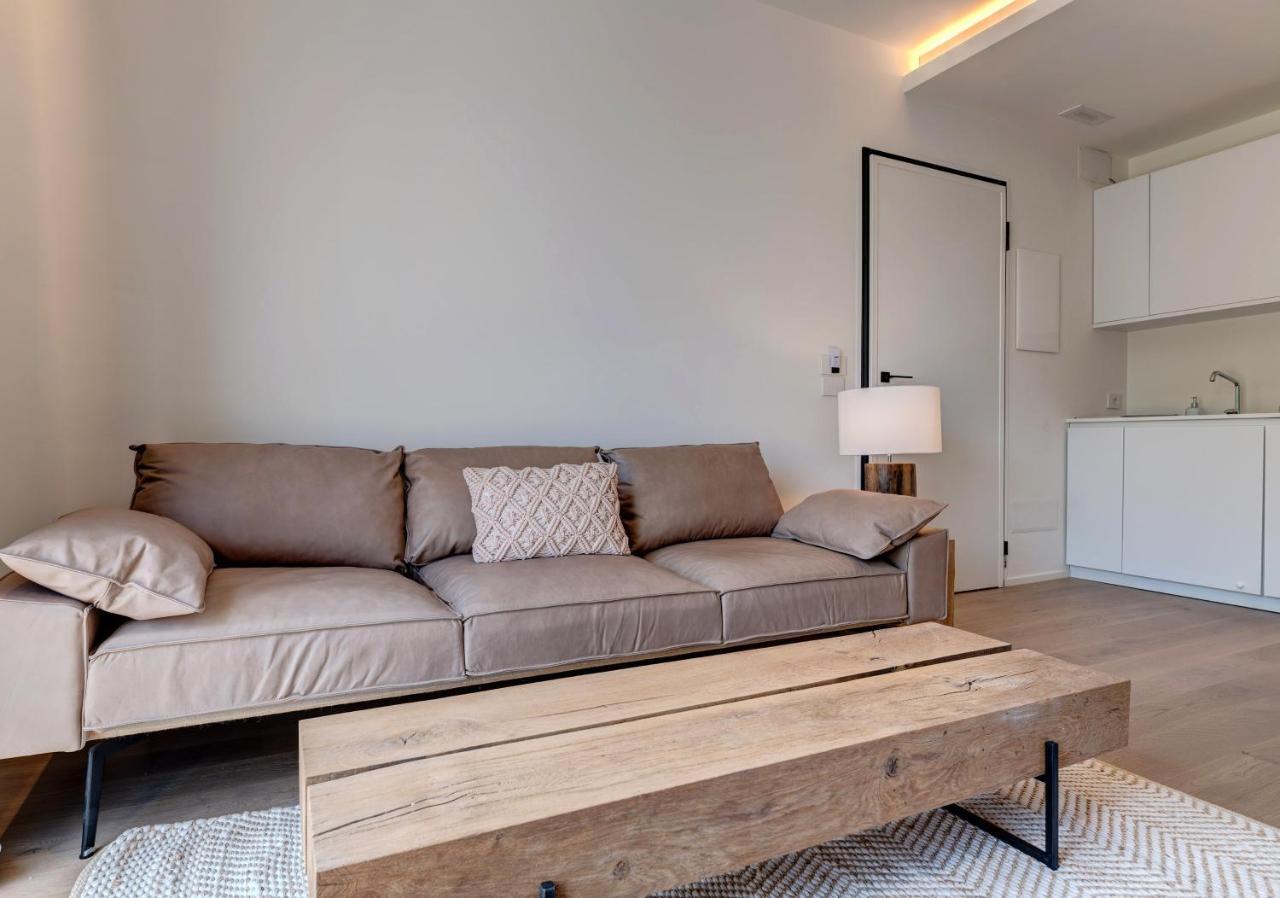 Arveskida Suite Apartment Каляри Екстериор снимка