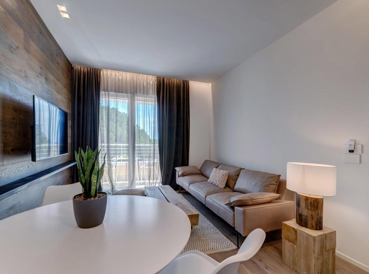 Arveskida Suite Apartment Каляри Екстериор снимка